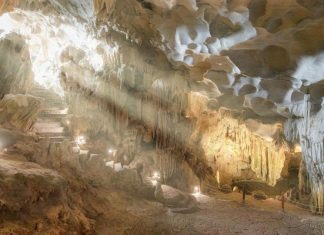 Du lịch Ngũ Động Bản Ôn, khám phá nét đẹp hoang sơ & hùng vĩ vô cùng Du lịch Ngũ Động Bản Ôn, khám phá nét đẹp hoang sơ & hùng vĩ vô cùng